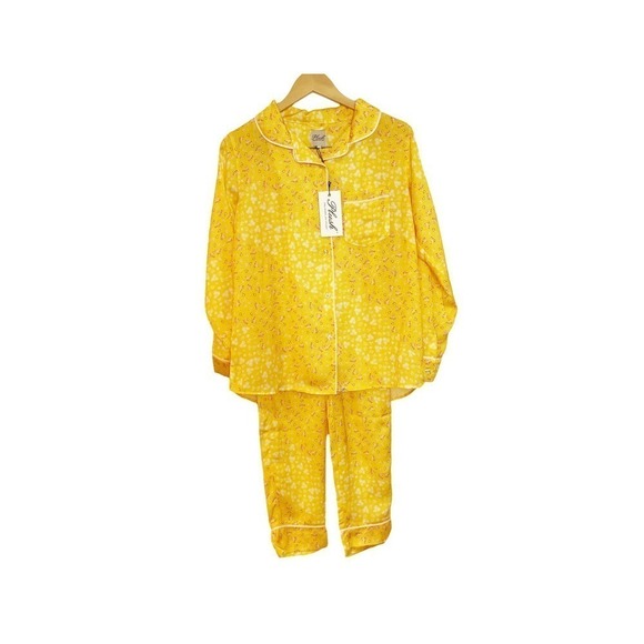 Revolve Plush Pajamas Women's Yellow Revolve Floral Pajama & Eye Mask Set Size M - Picture 8 of 13